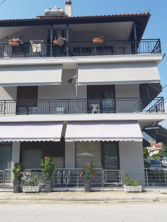 Soula'S Sunshine Apartments Nea Karvali Luaran gambar