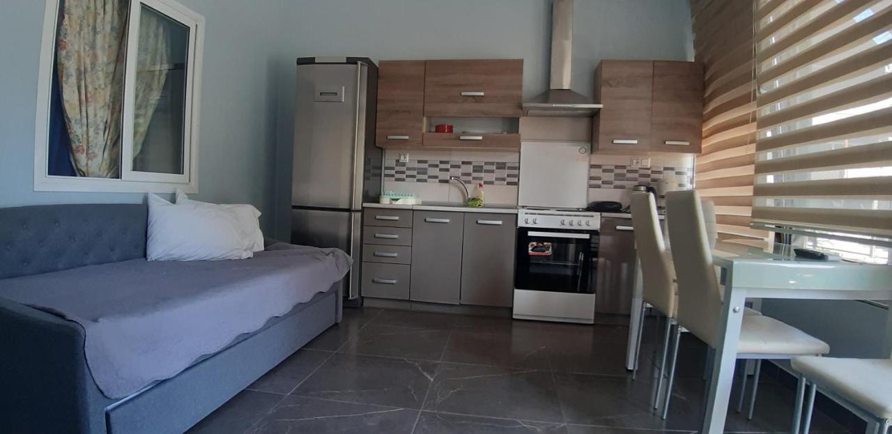 Soula'S Sunshine Apartments Nea Karvali Luaran gambar